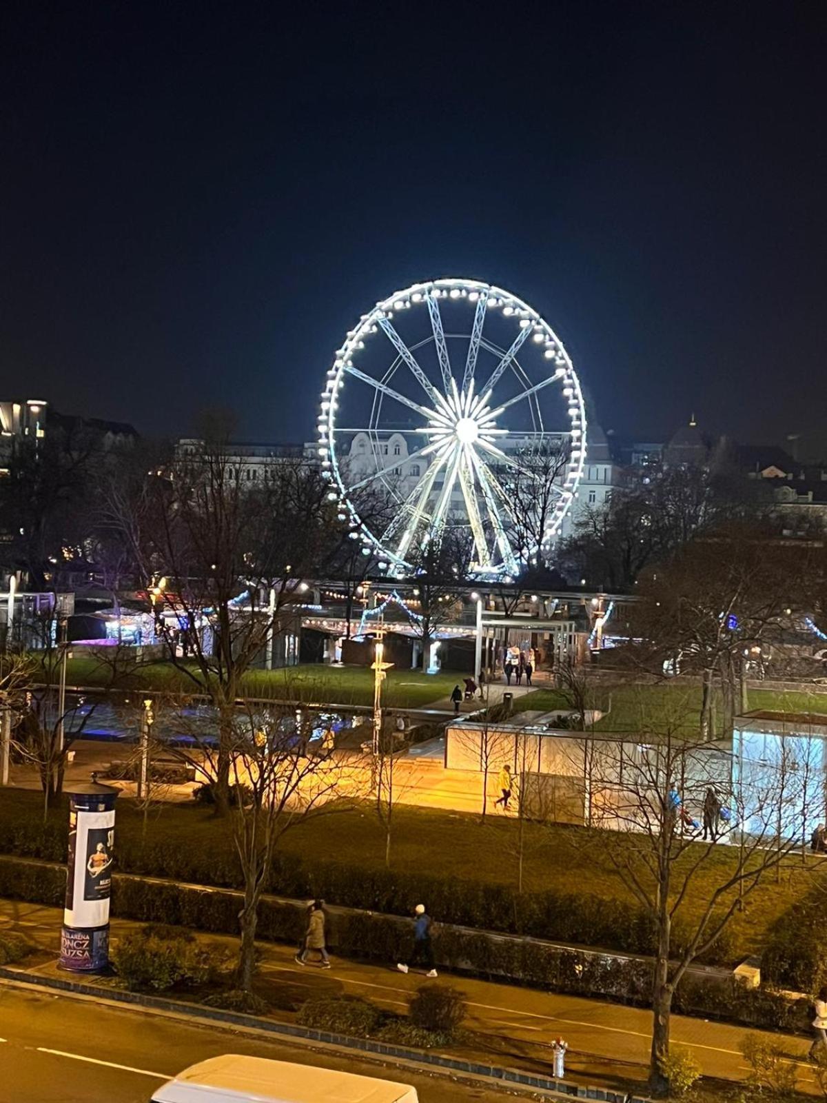 Big Wheel Panoramica Apartment Budapešť Exteriér fotografie